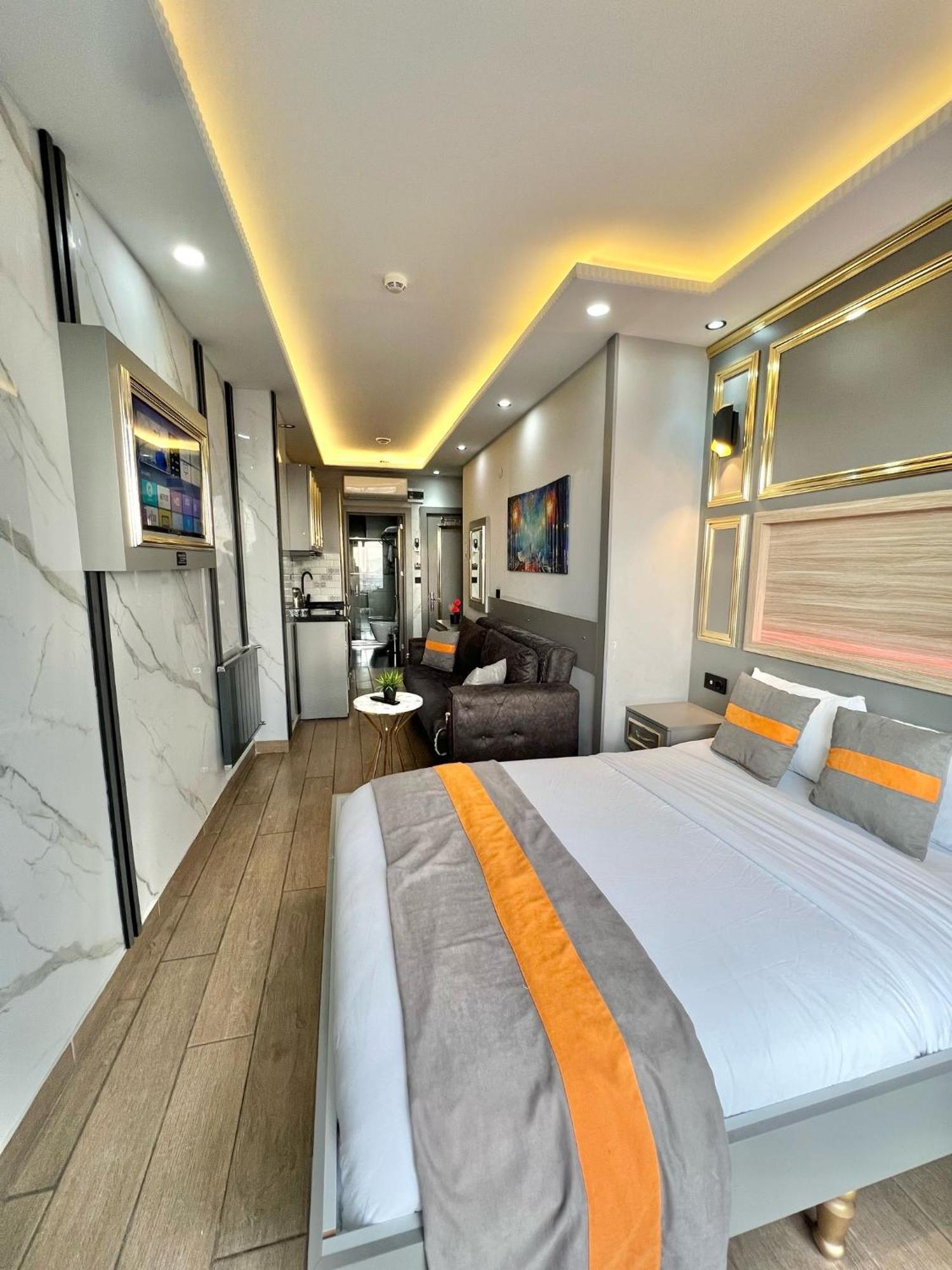 Taksim Larissa Hotel Suites Istanbul Bagian luar foto