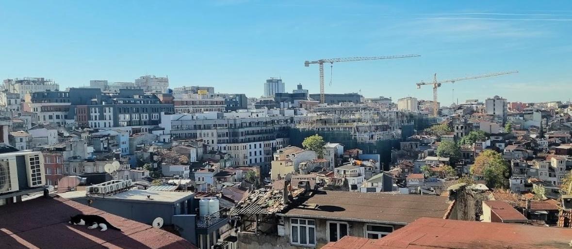 Taksim Larissa Hotel Suites Istanbul Bagian luar foto